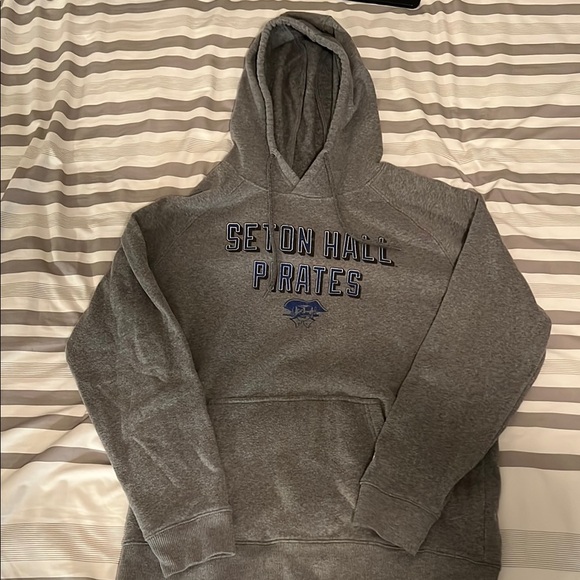 Champion Gray Seton Hall Pirates Hoodie - Picture 1 of 6
